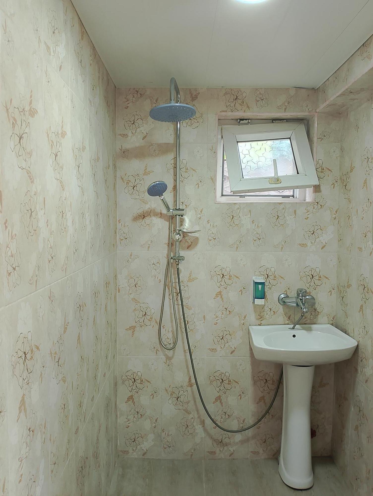 Jesis Batumi Hostel Kültér fotó